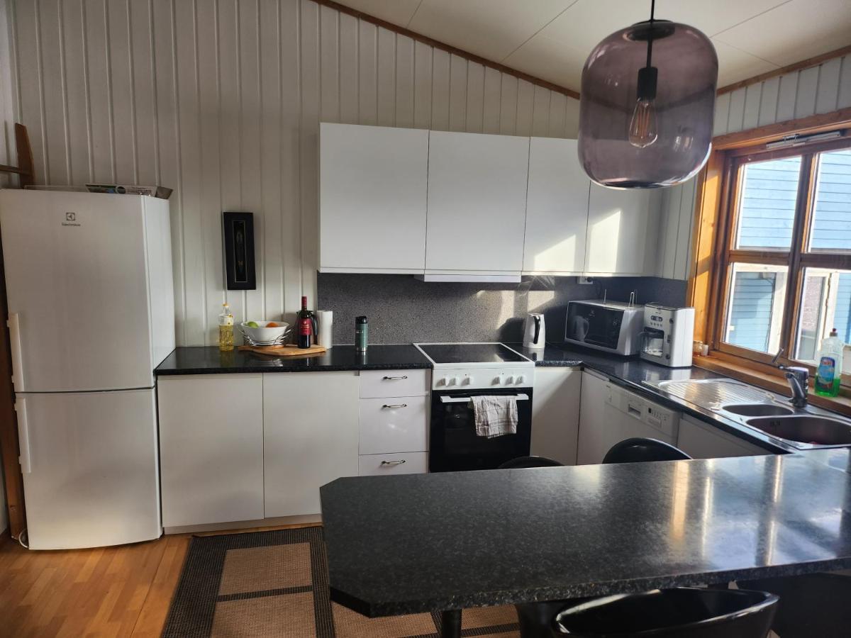 Apartment By The Lakeside Тромсьо Екстериор снимка