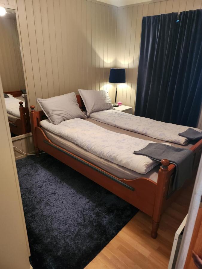 Apartment By The Lakeside Тромсьо Екстериор снимка