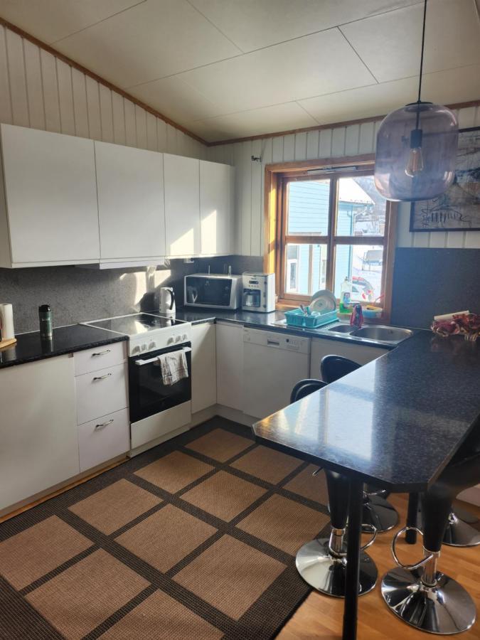 Apartment By The Lakeside Тромсьо Екстериор снимка
